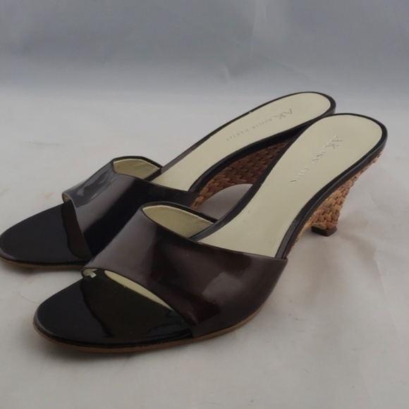 Anne Klein Akhoola Wedge Slides Patent Leather EUC - Picture 3 of 6